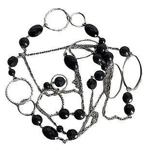 SILVER & BLACK BEADED FASHION NECKLACE